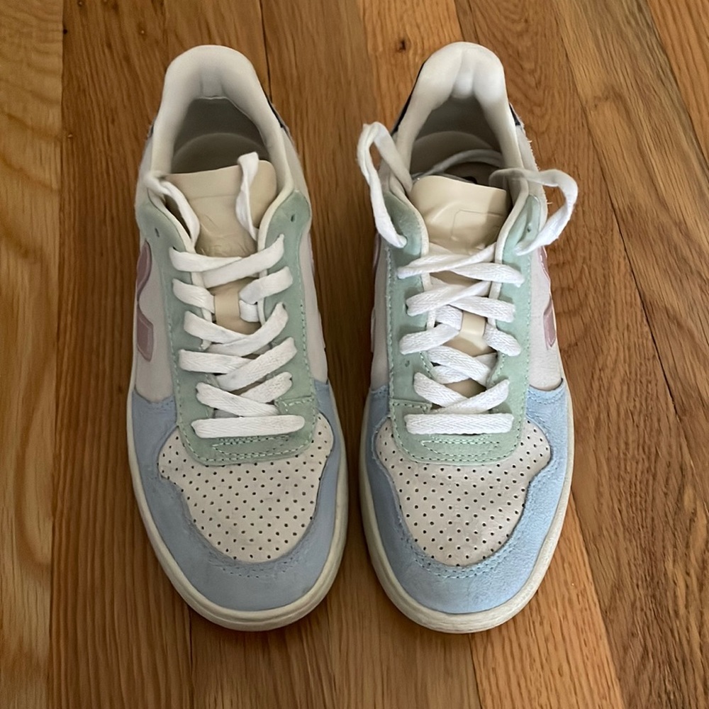 Veja V10 Sneaker